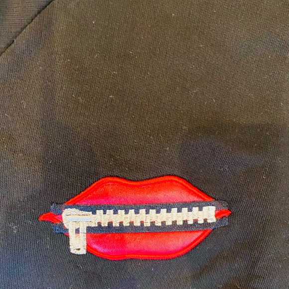 Top - Picture 2 of 7